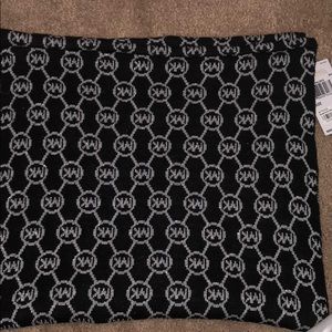 Micheal Kors scarf